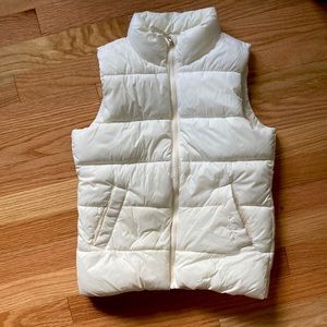 White old navy puffer vest